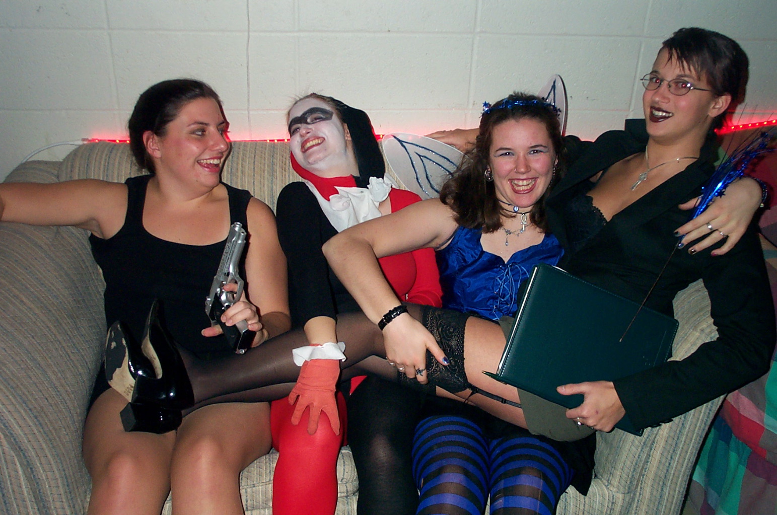 Haloween '02: chick suite 3